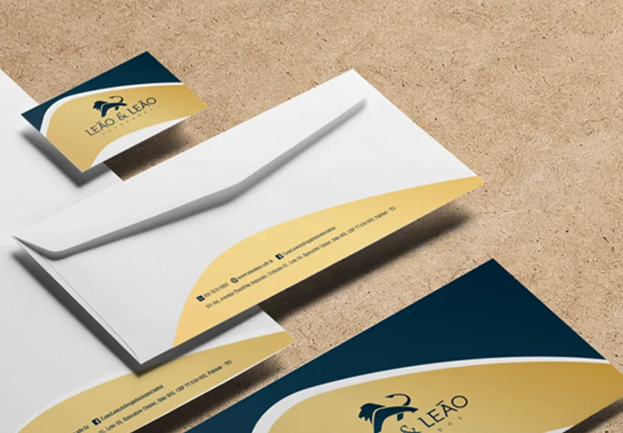Leão e Leão: Cartão e envelope