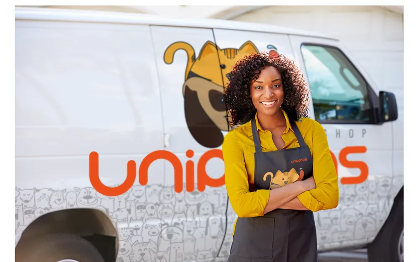 Unipatas: Frota e uniforme